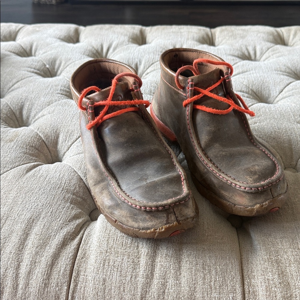 Twisted X Men's 9.5 Brown Leather Casual Shoes‎